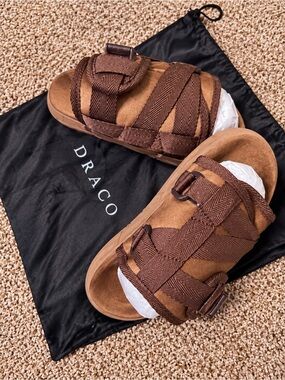 DRACO Men's Brown Strappy Slide Sandals